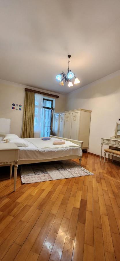 Aparthotel Gelahouse Batumi Exterior foto